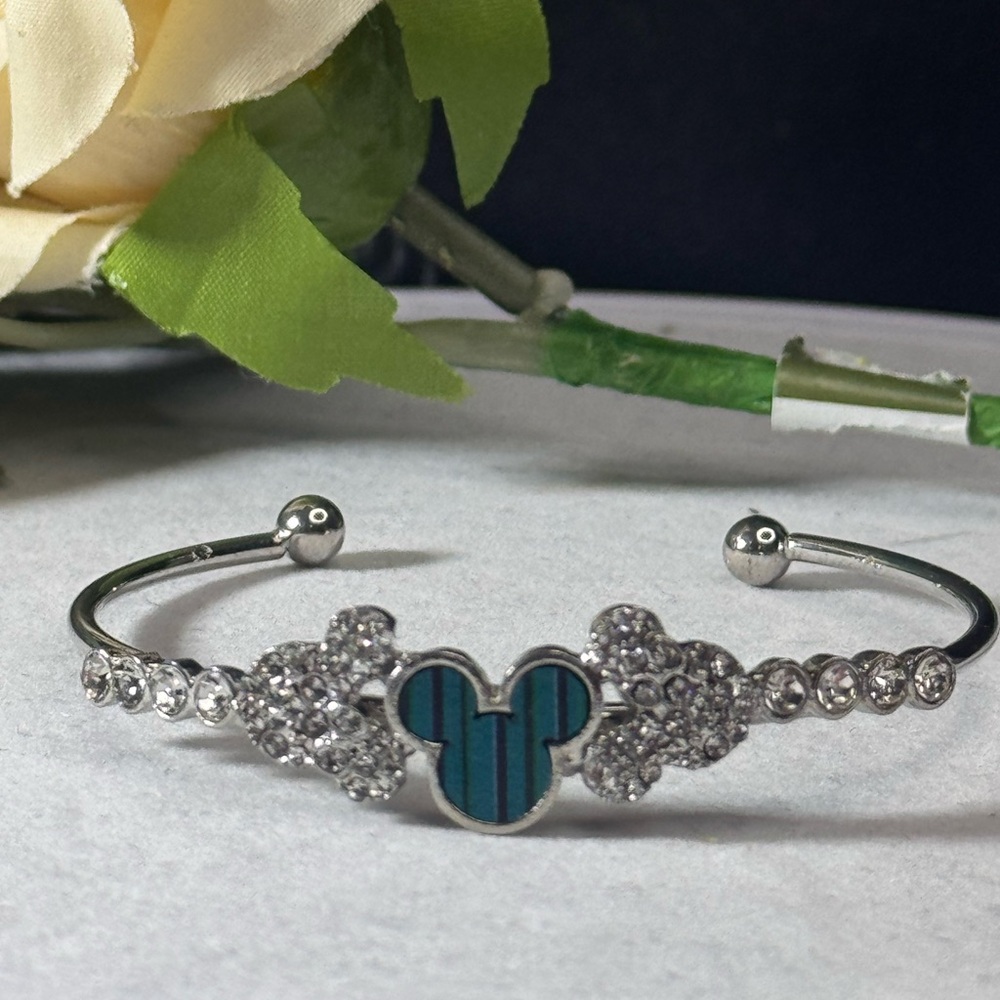 NWOT Silver Tone Sparkling Mickey Ears Cuff Bracelet Green 2 inch
